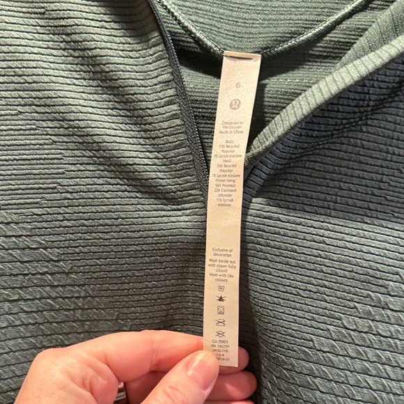 Lululemon Ventscape Hooded Balaclava Medium Forest Hoodie size 6 - Picture 2 of 9